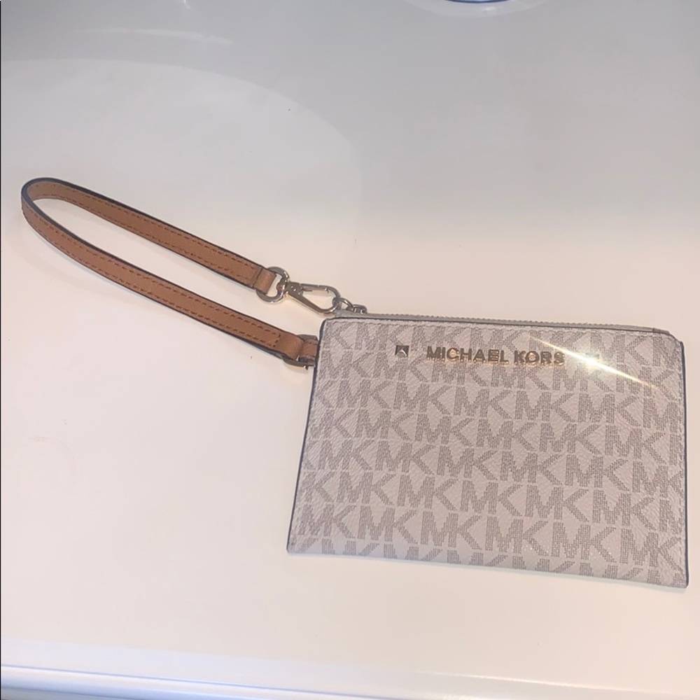 Michael Kors Wristlet